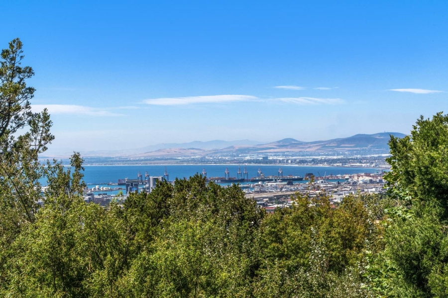 5 Bedroom Property for Sale in Oranjezicht Western Cape